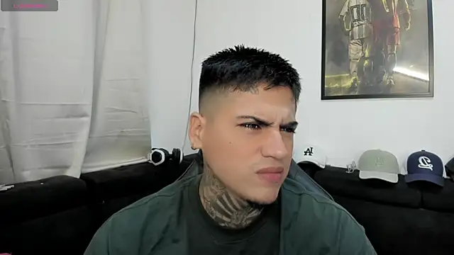 Snapshot of mad_maxxx2 chatting on October 29, 2025, 11:53 am mad maxxx2 online show from October 29, 2025, 11:53 am