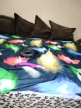 vika2323 online show from March 16, 2025, 6:23 pm