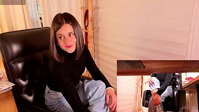 Alice milf  online show from November 10, 2025, 11:04 am