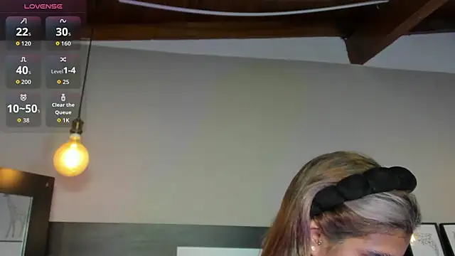 SaraaJhonsonn online show from February 14, 2026, 1:11 pm