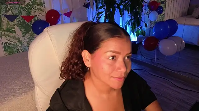 Snapshot of loly_marce chatting on July 6, 2026, 8:55 pm loly marce online show from July 6, 2026, 8:55 pm