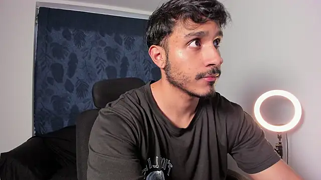 JayMarcos  online show from December 3, 2025, 10:47 am