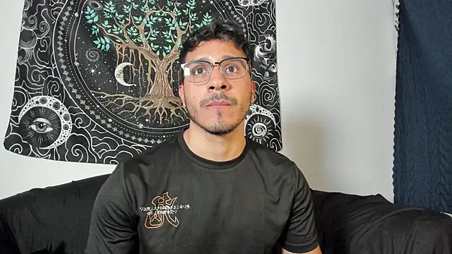 Snapshot of JayMarcos_ chatting on November 19, 2025, 4:01 am JayMarcos online show from November 19, 2025, 4:01 am