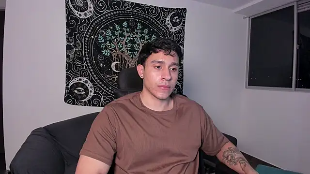 Snapshot of JayMarcos_ chatting on February 19, 2025, 4:55 am JayMarcos online show from February 19, 2025, 4:55 am