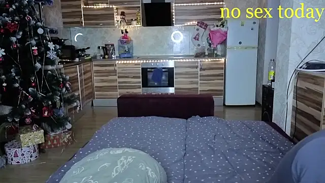 llolilove online show from December 5, 2025, 3:32 pm