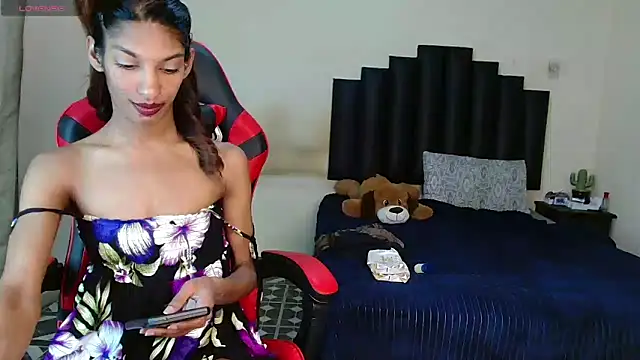 Silkylicious online show from November 28, 2025, 1:28 am