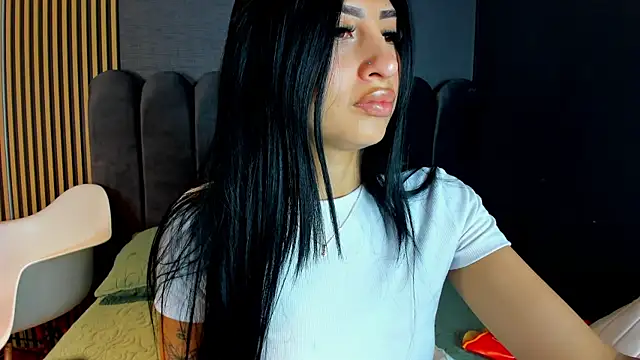 Nicolette ks  online show from January 8, 2026, 4:51 am