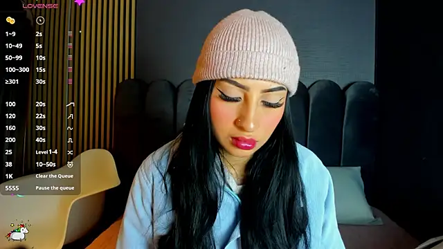 Nicolette ks  online show from February 11, 2026, 4:12 am