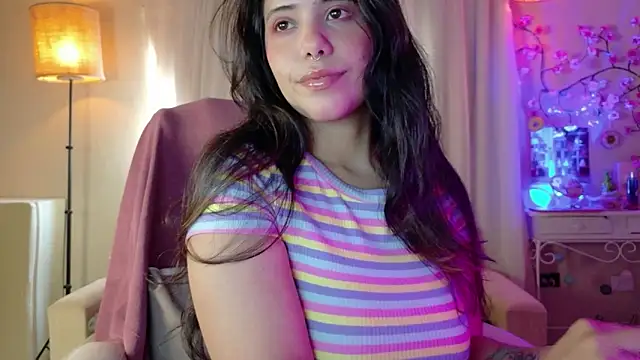 Snapshot of AllisonCatUwU chatting on June 11, 2026, 4:04 pm AllisonCatUwU online show from June 11, 2026, 4:04 pm