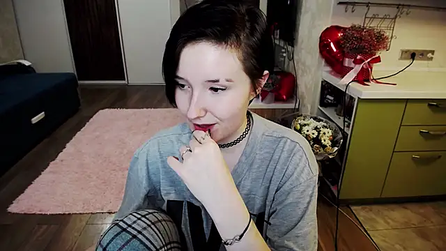 Snapshot of Kira_Bakker chatting on February 19, 2025, 10:53 pm Kira Bakker online show from February 19, 2025, 10:53 pm