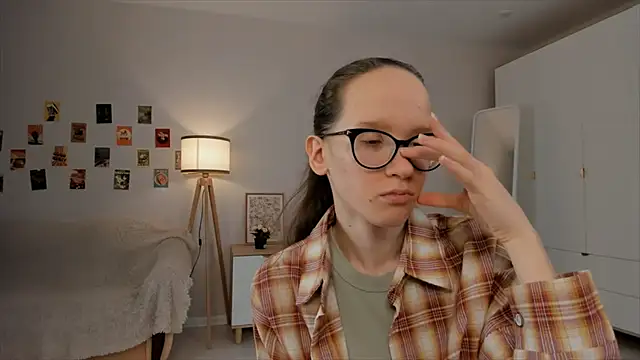 BettyBrowni online show from March 17, 2025, 10:19 pm