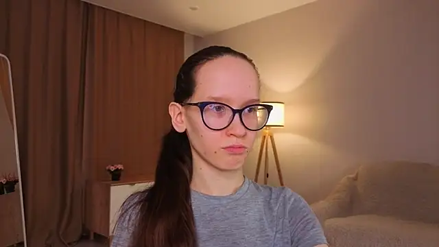 BettyBrowni online show from March 17, 2026, 4:10 pm