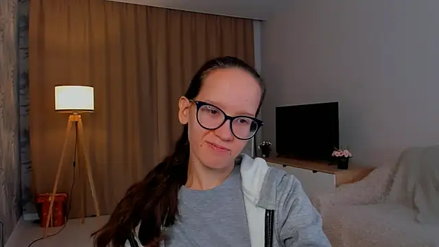 BettyBrowni online show from September 14, 2025, 4:18 pm