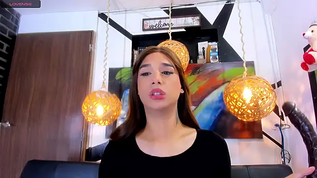 victoria aleia  online show from November 13, 2025, 9:51 pm