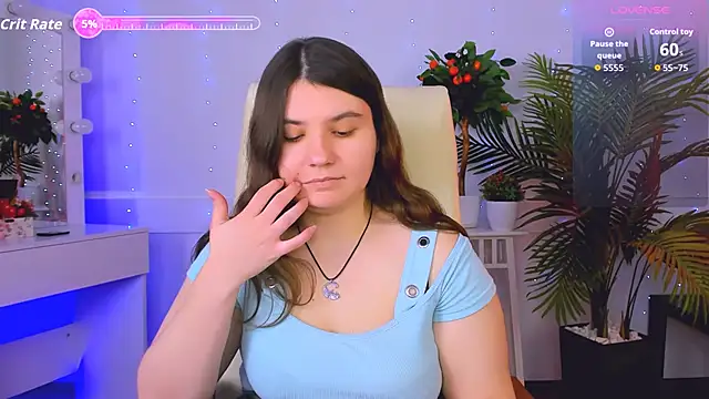 Viola  Shy online show from November 10, 2025, 9:53 pm