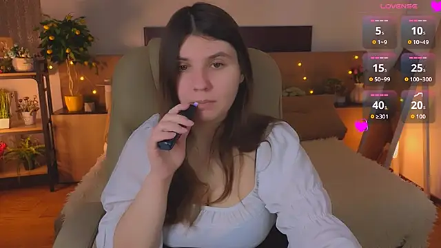 Viola  Shy online show from April 18, 2026, 8:09 pm