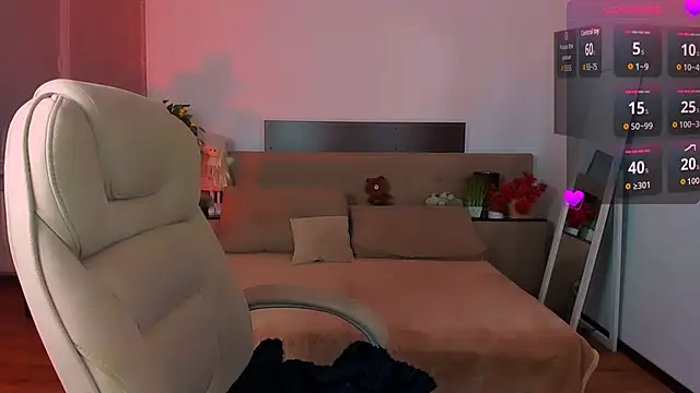 Viola  Shy online show from February 17, 2026, 9:12 pm