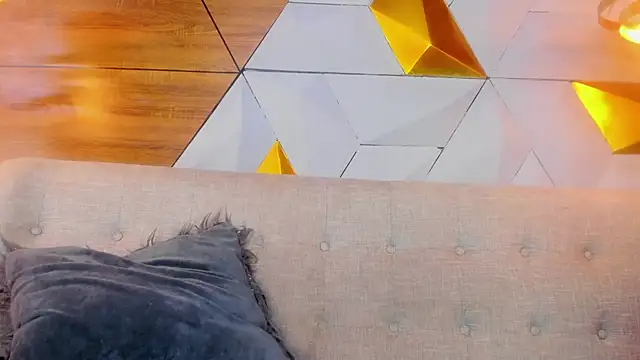 sarah banks1 online show from February 11, 2025, 7:05 pm