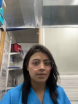 Snapshot of Sweett_Mollyy chatting on July 5, 2026, 11:00 pm Sweett Mollyy online show from July 5, 2026, 11:00 pm