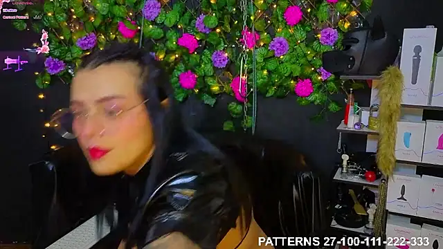 Sweett Mollyy online show from April 15, 2026, 10:21 pm