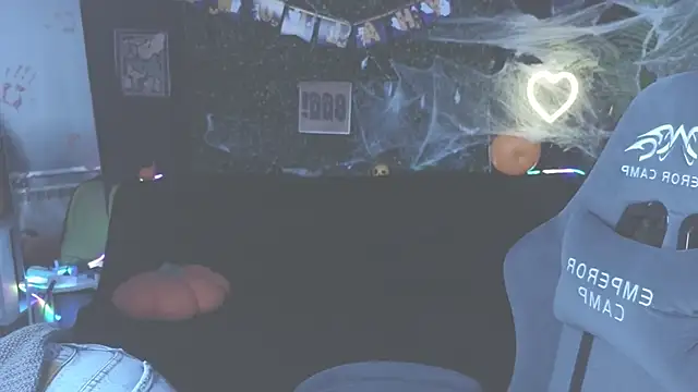 erikabrian online show from October 22, 2025, 1:38 am