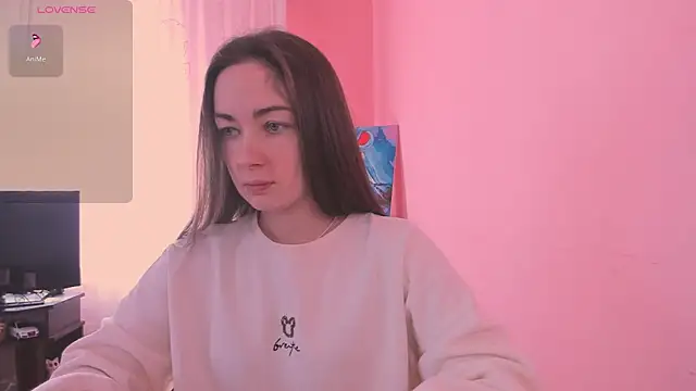 cClandesTina online show from February 26, 2025, 9:55 am