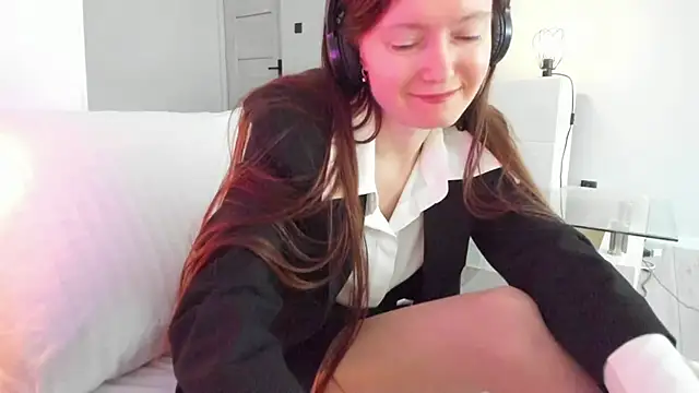 Snapshot of Your_Librarian chatting on December 16, 2025, 9:57 am Your Librarian online show from December 16, 2025, 9:57 am