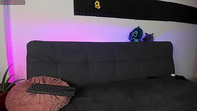 on tefa online show from October 5, 2025, 1:18 am