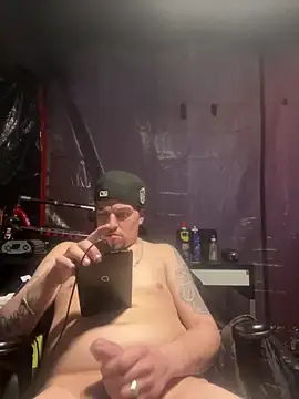 Snapshot of joeycbigcock chatting on March 19, 2025, 7:49 pm joeycbigcock online show from March 19, 2025, 7:49 pm