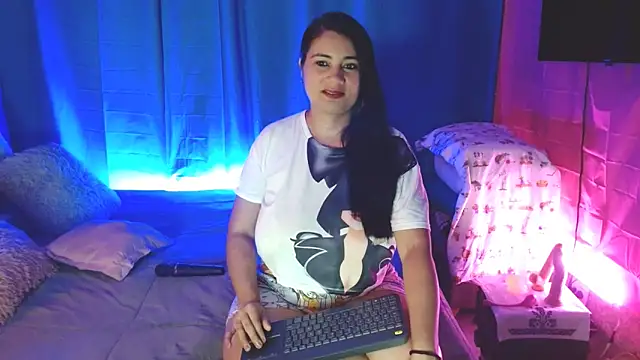 Kerly Lopez online show from December 2, 2025, 8:54 pm