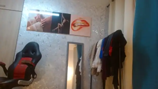 Samantabrown  online show from April 13, 2026, 11:14 am