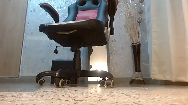 Samantabrown  online show from March 6, 2026, 11:05 am