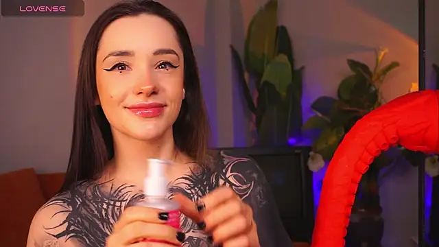 EvaCanton online show from April 13, 2026, 2:04 am