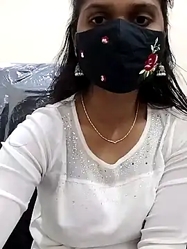 Snapshot of Triveni-Lovely chatting on December 27, 2024, 9:39 am Triveni-Lovely online show from December 27, 2024, 9:39 am