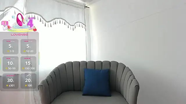 Alexandra Torress online show from November 11, 2025, 3:29 pm