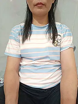 Snapshot of Asian_girl13 chatting on July 14, 2026, 1:39 pm Asian girl13 online show from July 14, 2026, 1:39 pm
