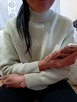 Snapshot of Asian_girl13 chatting on February 12, 2026, 3:06 am Asian girl13 online show from February 12, 2026, 3:06 am