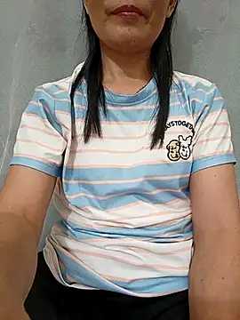 Snapshot of Asian_girl13 chatting on July 16, 2026, 2:03 pm Asian girl13 online show from July 16, 2026, 2:03 pm