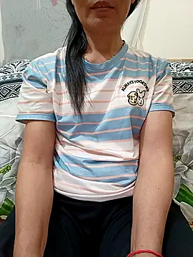 Snapshot of Asian_girl13 chatting on February 22, 2026, 1:35 pm Asian girl13 online show from February 22, 2026, 1:35 pm