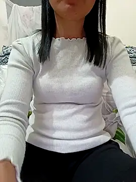 Snapshot of Asian_girl13 chatting on February 24, 2026, 1:56 pm Asian girl13 online show from February 24, 2026, 1:56 pm