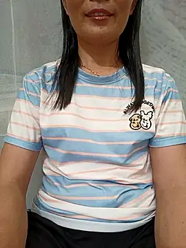 Snapshot of Asian_girl13 chatting on June 30, 2026, 1:55 pm Asian girl13 online show from June 30, 2026, 1:55 pm