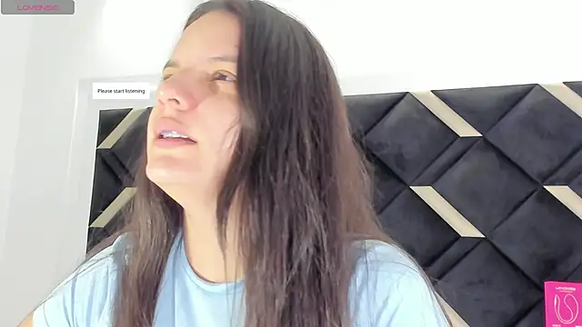 Snapshot of IsabellaGrey19 chatting on December 2, 2025, 7:26 pm IsabellaGrey19 online show from December 2, 2025, 7:26 pm