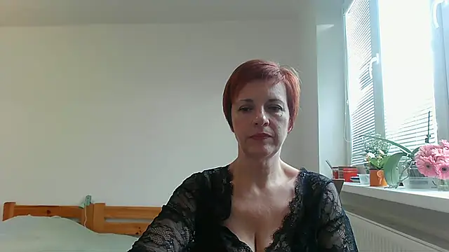 Snapshot of LoraLoraMay chatting on October 7, 2025, 1:34 pm LoraLoraMay online show from October 7, 2025, 1:34 pm