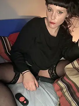 OniricFemme online show from March 12, 2025, 4:51 am