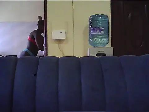 Adaline-Paris online show from April 9, 2026, 7:14 am