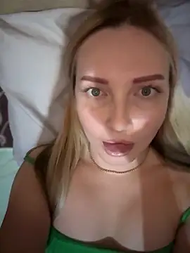 Snapshot of Aleksandrakis chatting on December 1, 2025, 12:44 am Aleksandrakis online show from December 1, 2025, 12:44 am