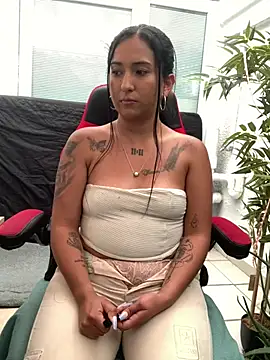 Snapshot of luna_asss chatting on March 14, 2025, 7:34 pm luna asss online show from March 14, 2025, 7:34 pm