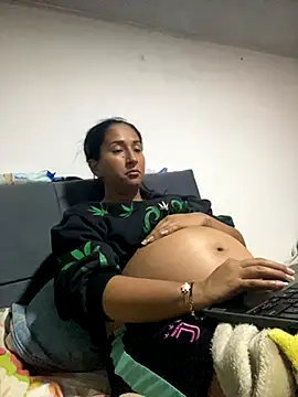 luna asss online show from October 27, 2025, 4:19 pm