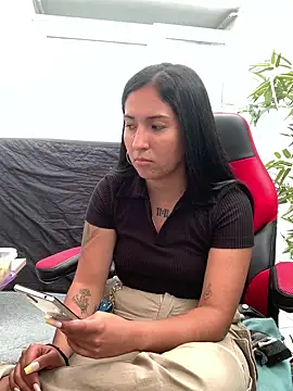 Snapshot of luna_asss chatting on March 18, 2025, 8:37 pm luna asss online show from March 18, 2025, 8:37 pm