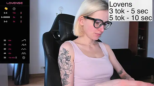 Sexy Sweets online show from November 1, 2025, 12:21 pm